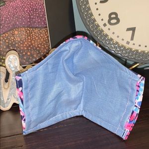 Lilly Pulitzer Accessories - Miss Shell Lilly print Face Mask Lilly Pulitzer Accessories - Miss Shell Lilly print Face Mask